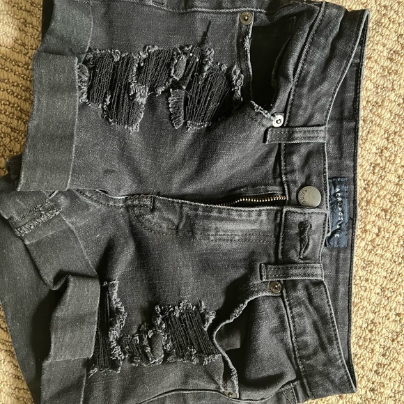 Girls Jean shorts (4) & skirt - Picture 6 of 11